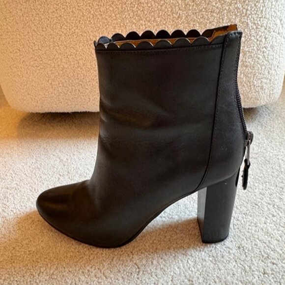 Coach Scallop Soft Shine Calf Ankle Boots in Black Leather - Size 7B - Picture 6 of 8